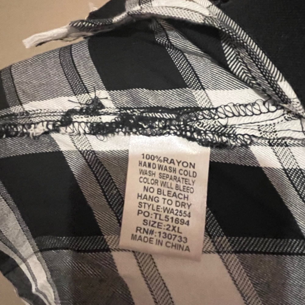Umgee Women's Long Sleeve Plaid Shirt Black White Plaid, size 2XL - Picture 7 of 8
